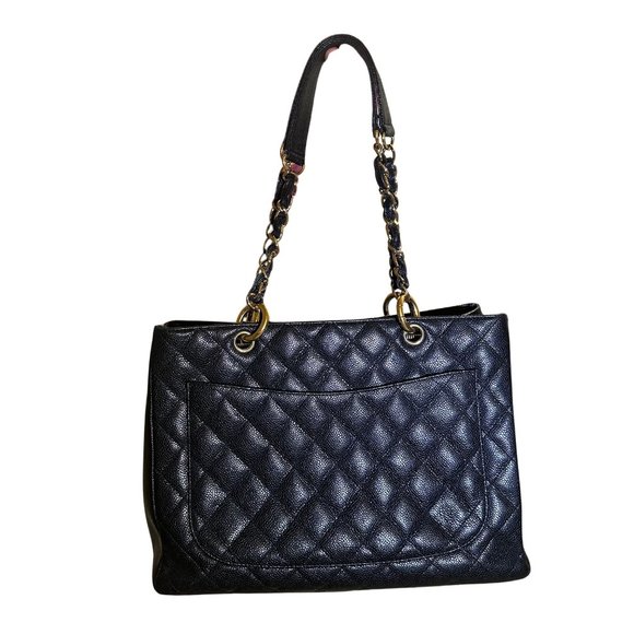 CHANEL GST [Grand shopping Tote] Shoulder Bag - Picture 4 of 13